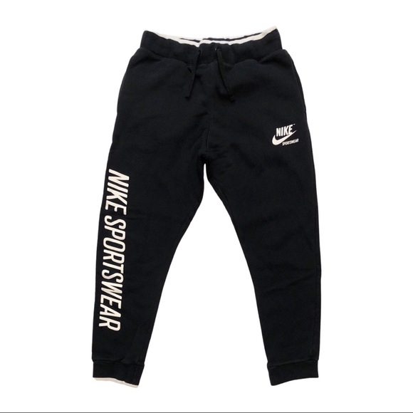 Nike tapered sweatpants - Picture 1 of 6